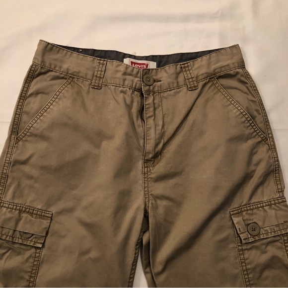 Boys Levis Khaki Cargo Shorts - Picture 2 of 13